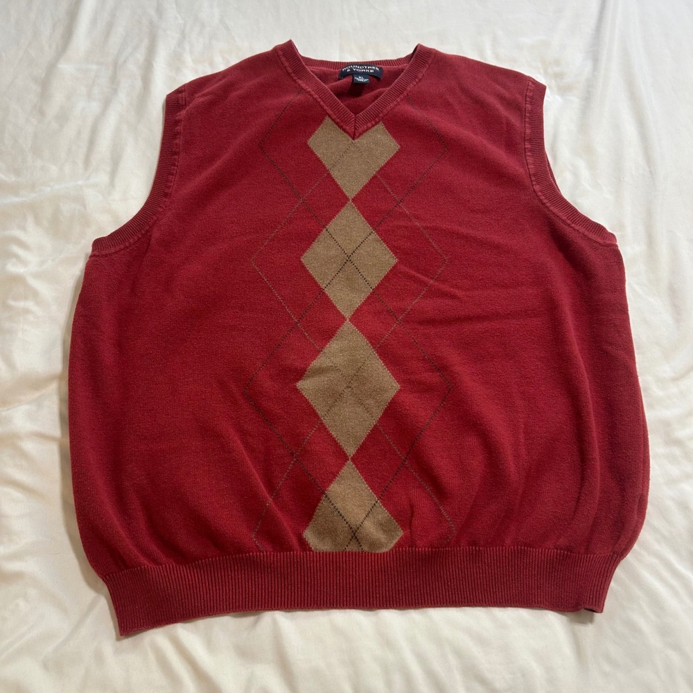 Roundtree & Yorke Mens XL Red Argyle V-Neck 100% Cotton Sweater Vest Burgundy‎